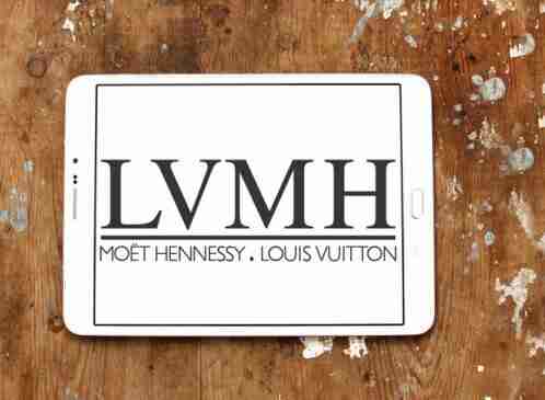 LVMH收买米兰的商洽或许仍在进行而布拉伊达或许将回到米兰高层任职
