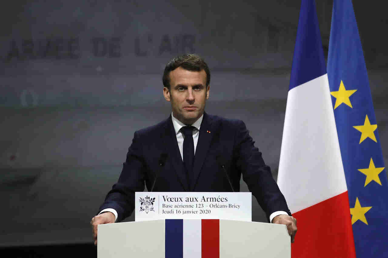RMC：法国总统马克龙亲身命令，撤销马赛市制止穿巴黎球衣的决议