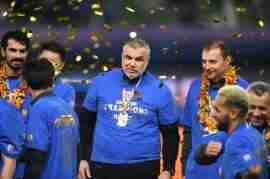 罗马尼亚教练带领江苏苏宁队夺得了该队的首个中超冠军