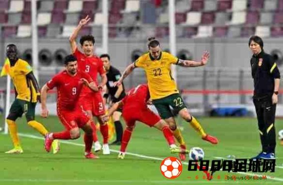 中国男足对日本直播：南野拓实受伤将缺席