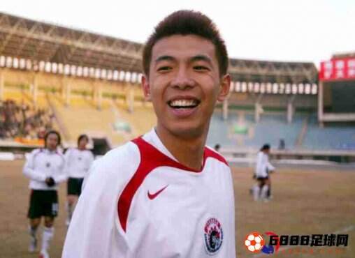 徐亮宣布退役，曾代表中国国家队征战8场攻入1球