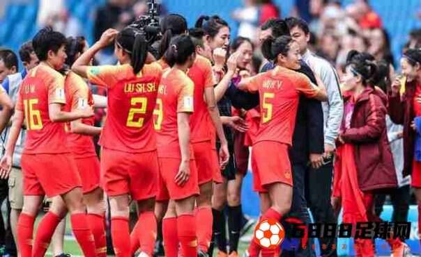 中国女足晋级16强，彭诗梦成为全场最佳球员